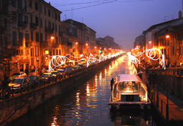 Cartolina notturna del Naviglio Grande