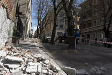 L'Aquila Macerie lungo Corso Federico II, la via che porta nel centro storico