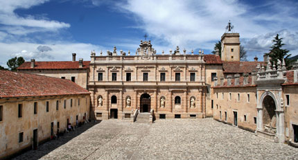 Padula L'ingresso