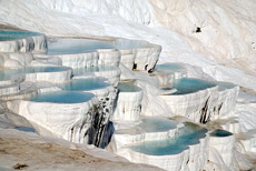  Turchia Le vasche di calcare di Pamukkale