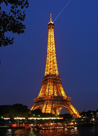 Parigi sul podio delle città più amate dai turisti