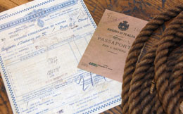 Biglietto e passaporto di viaggio