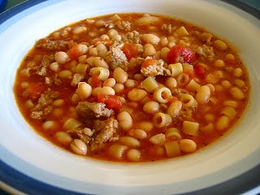 Alla gente piace la pasta con i fagioli. Sapevate che... 1 Alla gente piace la pasta con i fagioli. Sapevate che...