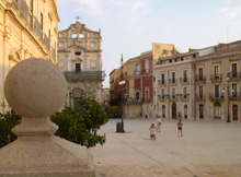 Siracusa Piazza del Duomo a Siracusa