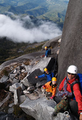 Scalatori sul Low's Peak