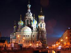Il fascino notturno di San Pietroburgo