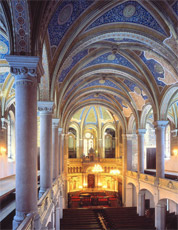 Gli interni della grande sinagoga di Pilsen