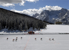 Polo sul lago ghiacciato di Misurina 4 Polo sul lago ghiacciato di Misurina
