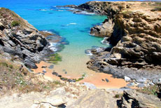 Sines Il mare cristallino di una caletta di Porto Covo