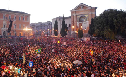 San Giovanni gremita per il concertone