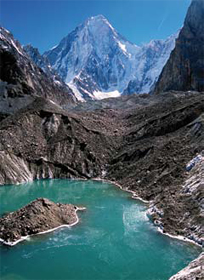 Agosto 2004, il laghetto temporaneo sul percorso per il G4 West First Glacier