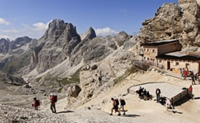 Rifugio Passo Principe, nel Gruppo del Catinaccio. Foto: Pio Geminiani