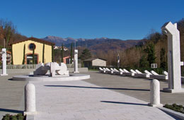 L'arte di Pietro Cascella in piazza