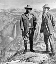 Teddy Roosevelt e John Muir a Glacier Point nel Parco nazionale Yosemite nel 1903 (Foto: Sierraclub.org)