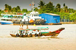 Il trafficato fiume di Saigon