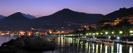 Salerno, la sera sul lungomare 