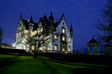 Il castello Schloss Meggenhorn di notte