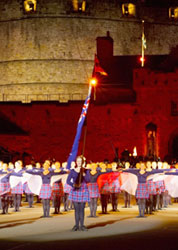 Danzatrici in abiti tradizionali durante l'Edinburgh Military Tattoo (Foro: Britainonview/Pawel Libera)