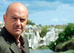 Pedala Luca Zingaretti nei panni del Commissario Montalbano