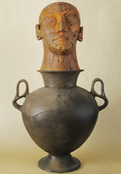 Canopo, 630-620 a.C., impasto. Chianciano Terme, Museo Civico Archeologico
