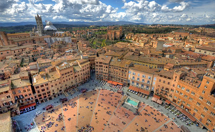 Vino Siena e la sua Piazza del Campo