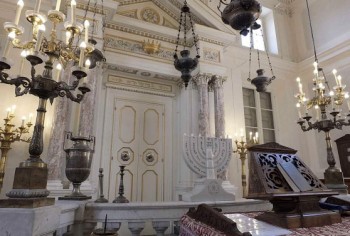 Interno sinagoga siena
