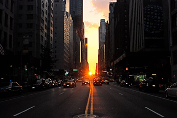 Il solstizio di New York tra i grattacieli