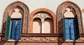 Le finestre di Palazzo Azzanelli