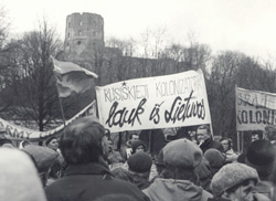 Protesta nelle strade di Vilnius contro l'occupazione sovietica