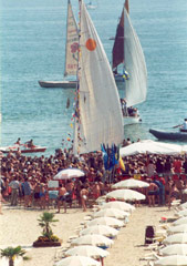 Lo sbarco degli autori sulla spiaggia di Cervia