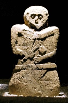 Statue Stele Pontremoli