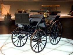 La prima automobile esposta al Museo Mercedes