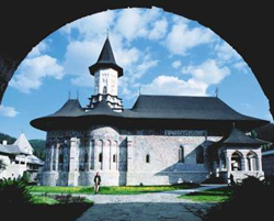 Destinazioni estere oltre la crisi 3 Monastero di Sucevita