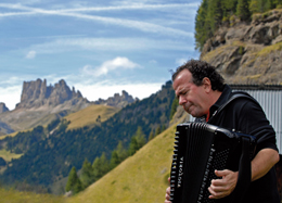 Richard Galliano al Rifugio Micheluzzi. Foto: Waletr Cainelli