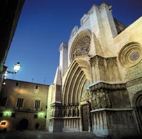 La cattedrale di Tarragona by night
