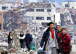 I sopravvissuti al sisma in Giappone