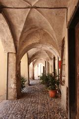 I portici del borgo