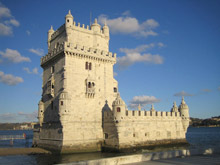 Portogallo La torre di Belém sulla riva del fiume Tago a Lisbona