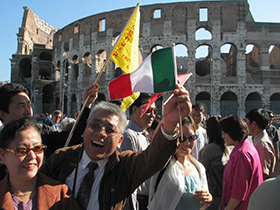 Turisti cinesi in visita a Roma. Foto: Chinachannel