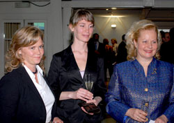 Da sinistra verso destra: Mari Hongisto, Aino Koivukari e Ritva Toivonen
