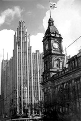 Sullo sfondo il Manchester Unity Building in una foto degli anni '30. (Photo: Charles Weetman. Fonte: State Library of Victoria)