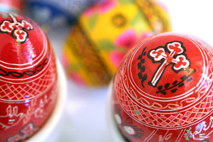 Le tipiche uova dipinte per festeggiare la Pasqua