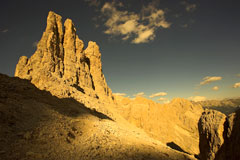 Una suggestiva immagine delle Dolomiti in Val di Fassa (Foto: Apt Val Di Fassa; fotografo: Angeli)