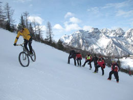 Le acrobazie di Brumotti