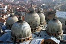 Venezia, la Basilica di San Marco vista dall'alto