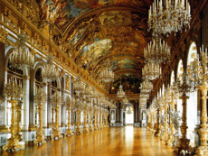 Camminare La Galleria degli Specchi nella Reggia di Versailles