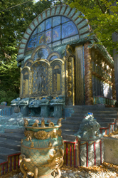 Ernst Fuchs. Padiglione nel giardino della Villa alla periferia di Vienna di questo artista visionario e surrealista