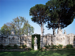 Riviera del BrenyaUn altro scorcio del parco di Villa Pisani (Archivio Sovrintendenza Bap)