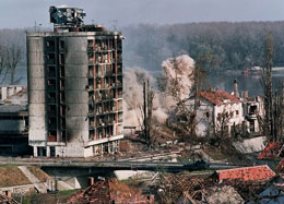 Vukovar devastata dalla guerra nel 1991