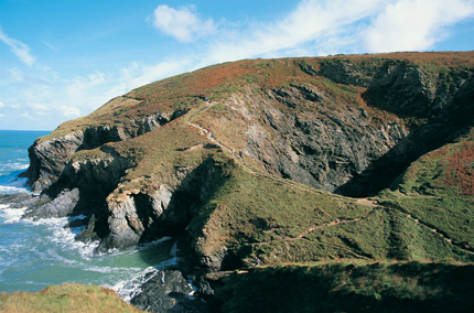 Ceibwr Bay sulla costa del Pembrokeshire (© Crown copyright, Visit Wales)